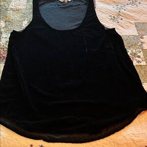 BB Dakota Classic Black Velour Top